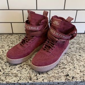 Nike SF-AF1 Force is Female WMNS AJ1700-600